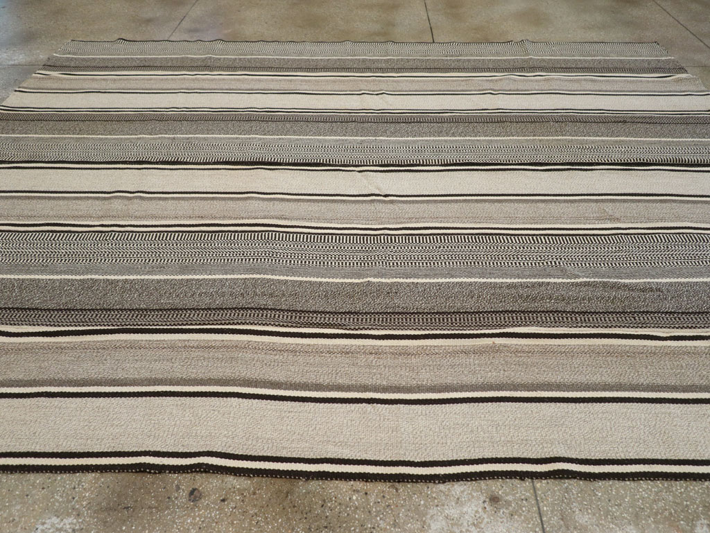 Modern Turkish Flatweave Room Size Carpet, No.31426 - Gsblank