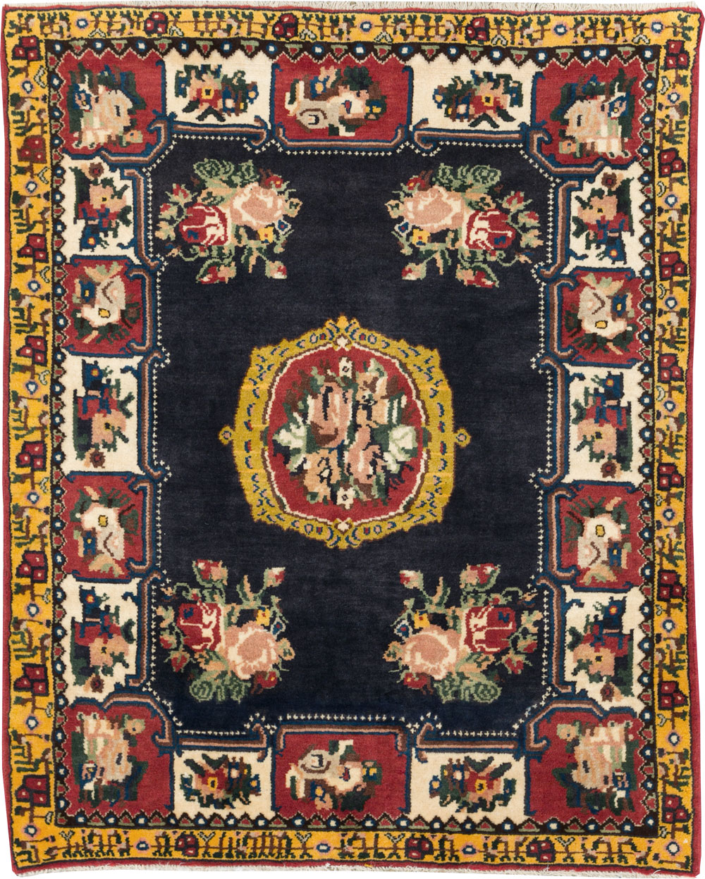 Vintage Persian Bakhtiari Throw Rug, No.31449 - Gsblank
