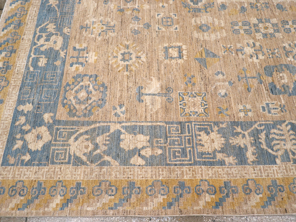Modern East Turkestan Khotan Room Size Carpet, No.31458 - Gsblank