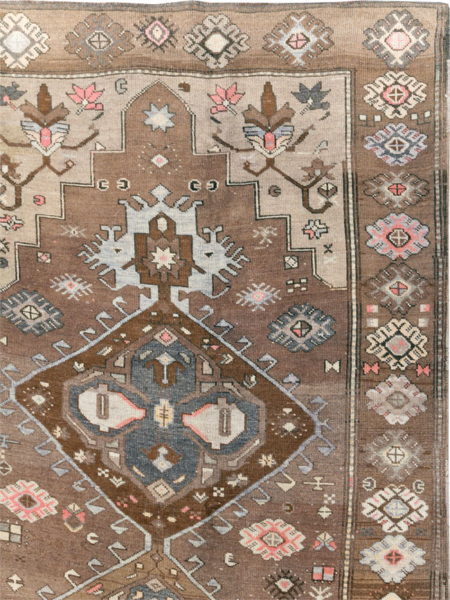 Vintage Turkish Anatolian Tribal Room Size Carpet, No.31467 - Gsblank