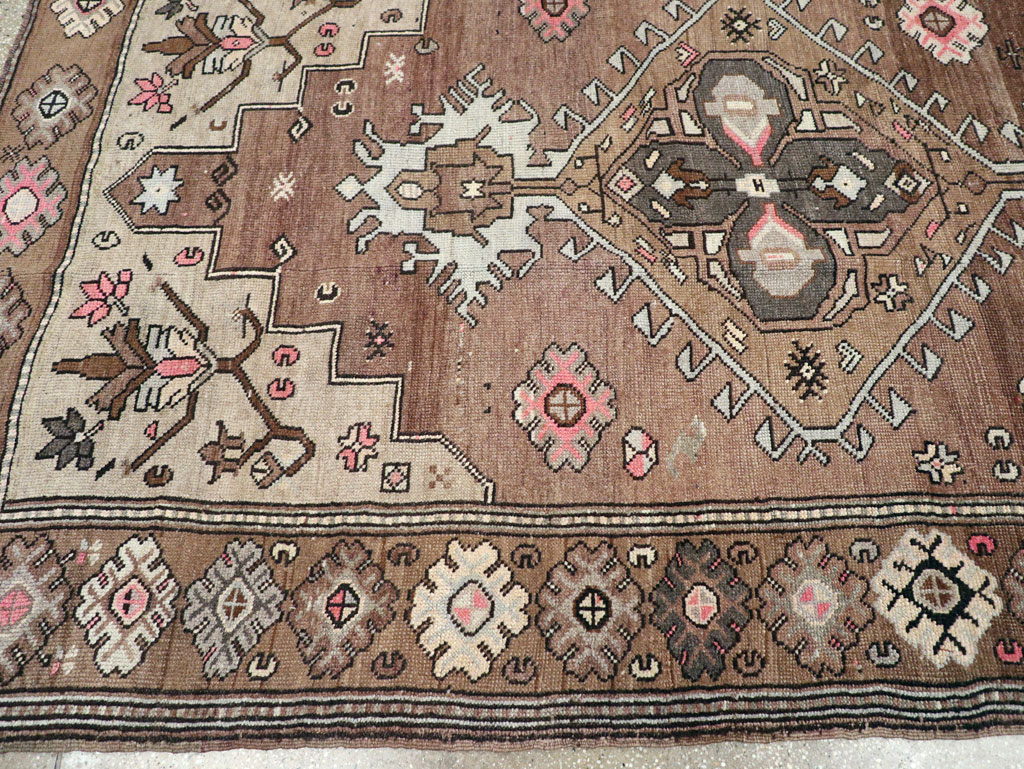 Vintage Turkish Anatolian Tribal Room Size Carpet, No.31467 - Gsblank