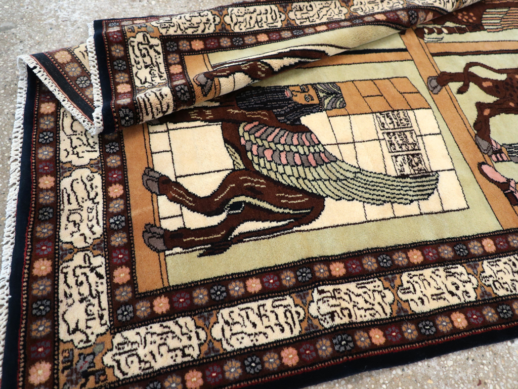 Vintage Turkish Zanjan Pictorial Accent Rug, No.31477 - Gsblank