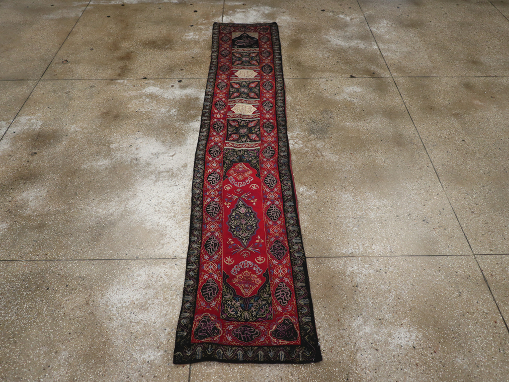Vintage Indian Embroidered Wall Hanging Textile Runner, No.31478 - Gsblank