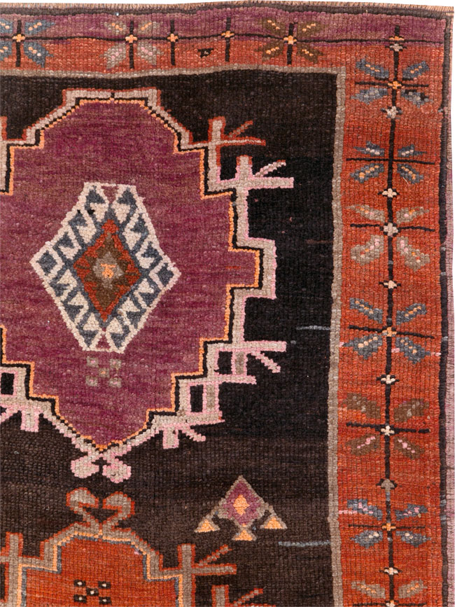 Vintage Turkish Anatolian Small Room Size Carpet, No.31479 - Gsblank