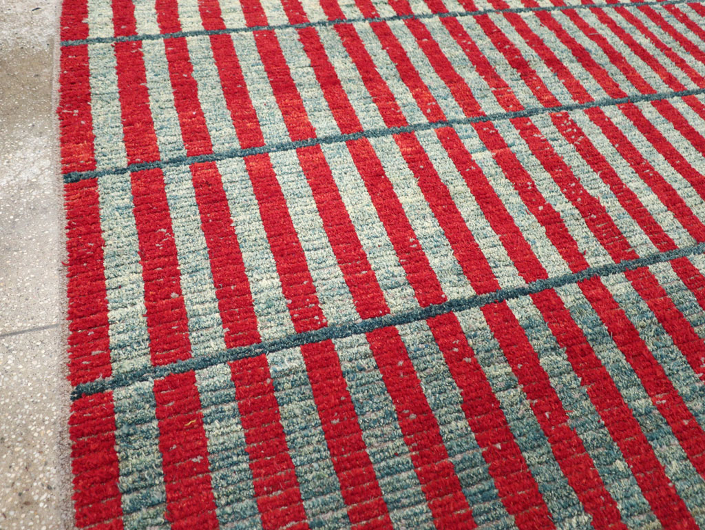 Contemporary Turkish Art Deco Style Accent Carpet, No.31500 - Gsblank