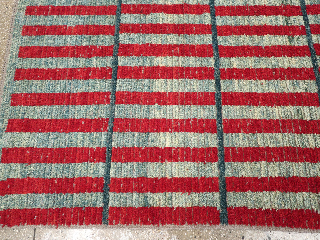 Contemporary Turkish Art Deco Style Accent Carpet, No.31500 - Gsblank