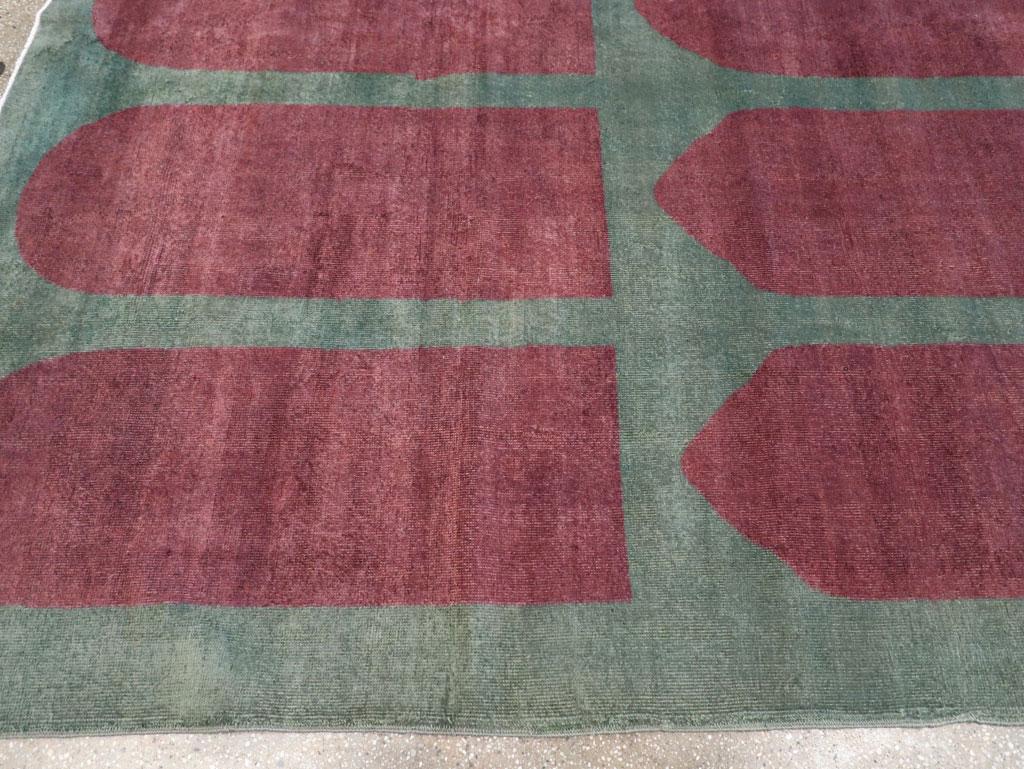 Vintage Turkish Art Deco Style Room Size Carpet, No.31516 - Gsblank