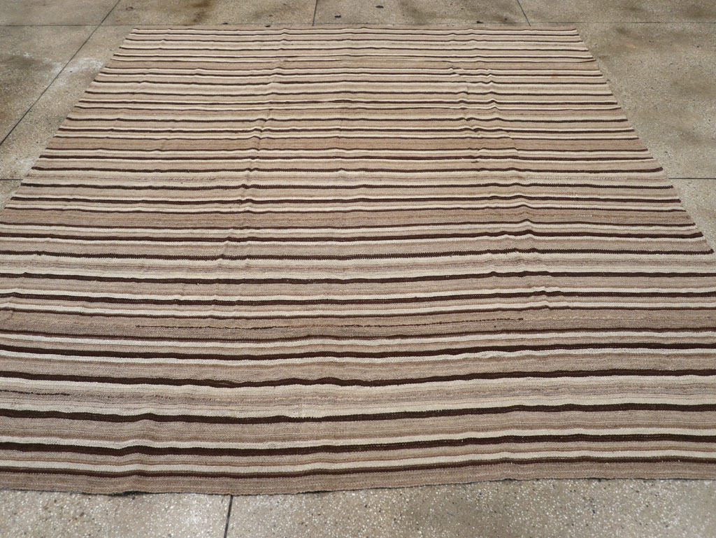 Vintage Turkish Flatweave Kilim Square Room Size Carpet, No.31529 - Gsblank