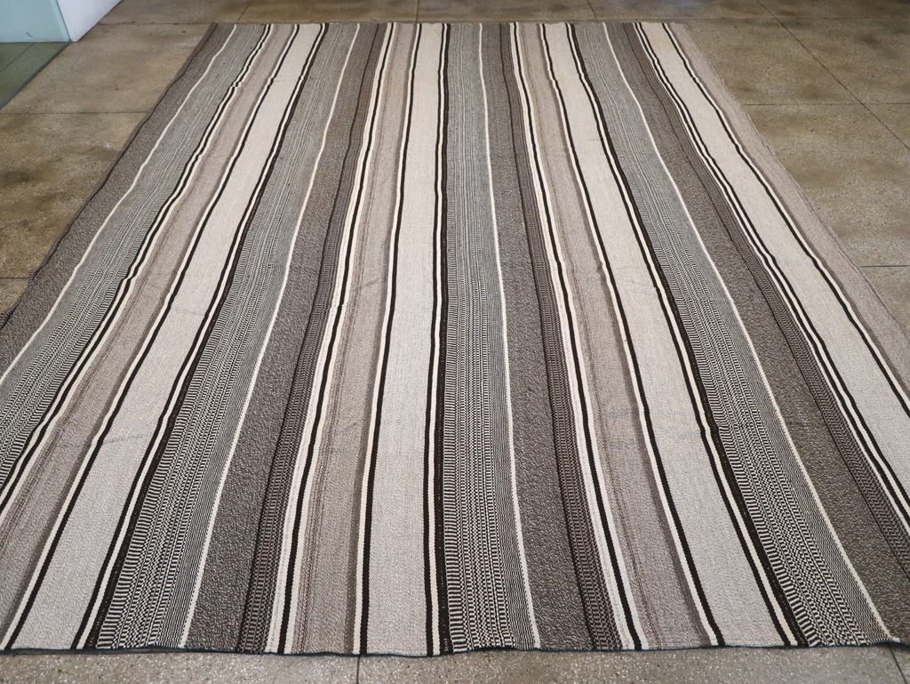 Modern Turkish Flatweave Large Room Size Carpet, No.31541 - Gsblank