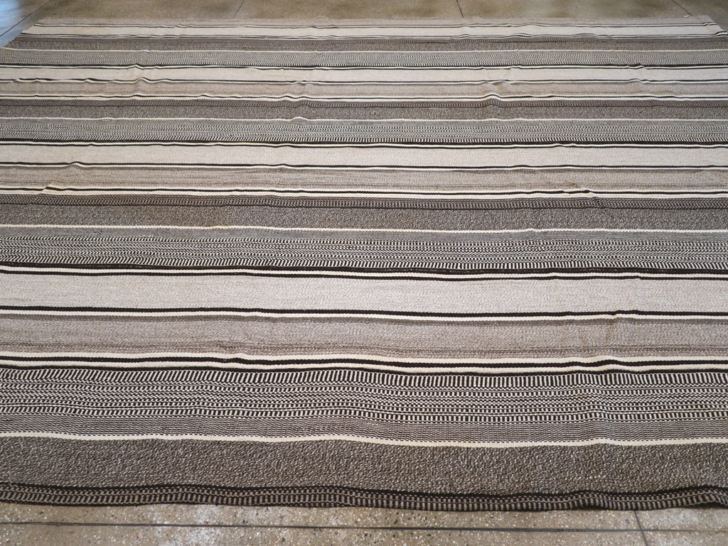 Modern Turkish Flatweave Large Room Size Carpet, No.31541 - Gsblank