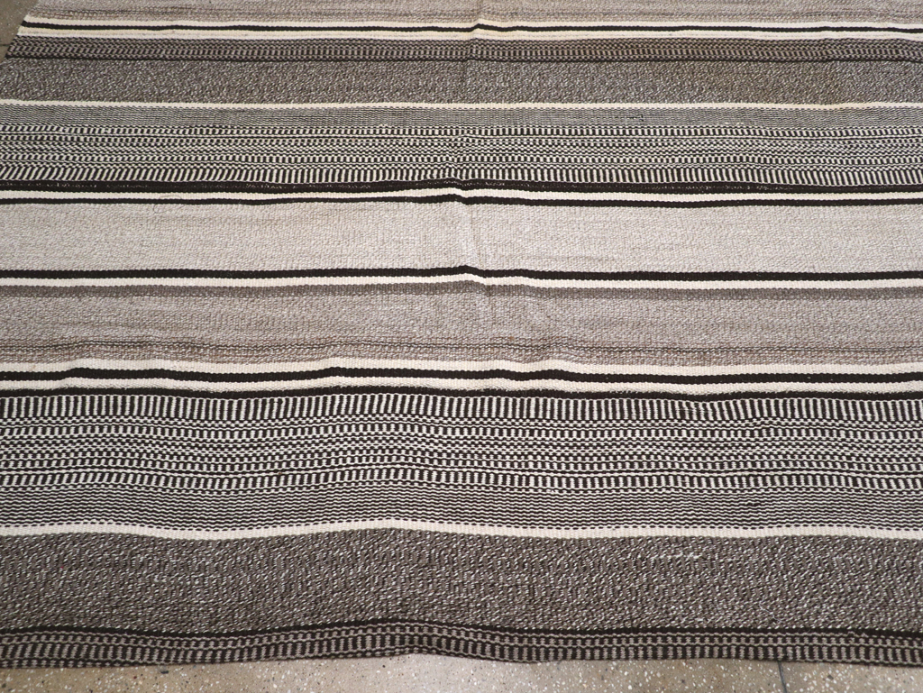 Modern Turkish Flatweave Large Room Size Carpet, No.31541 - Gsblank