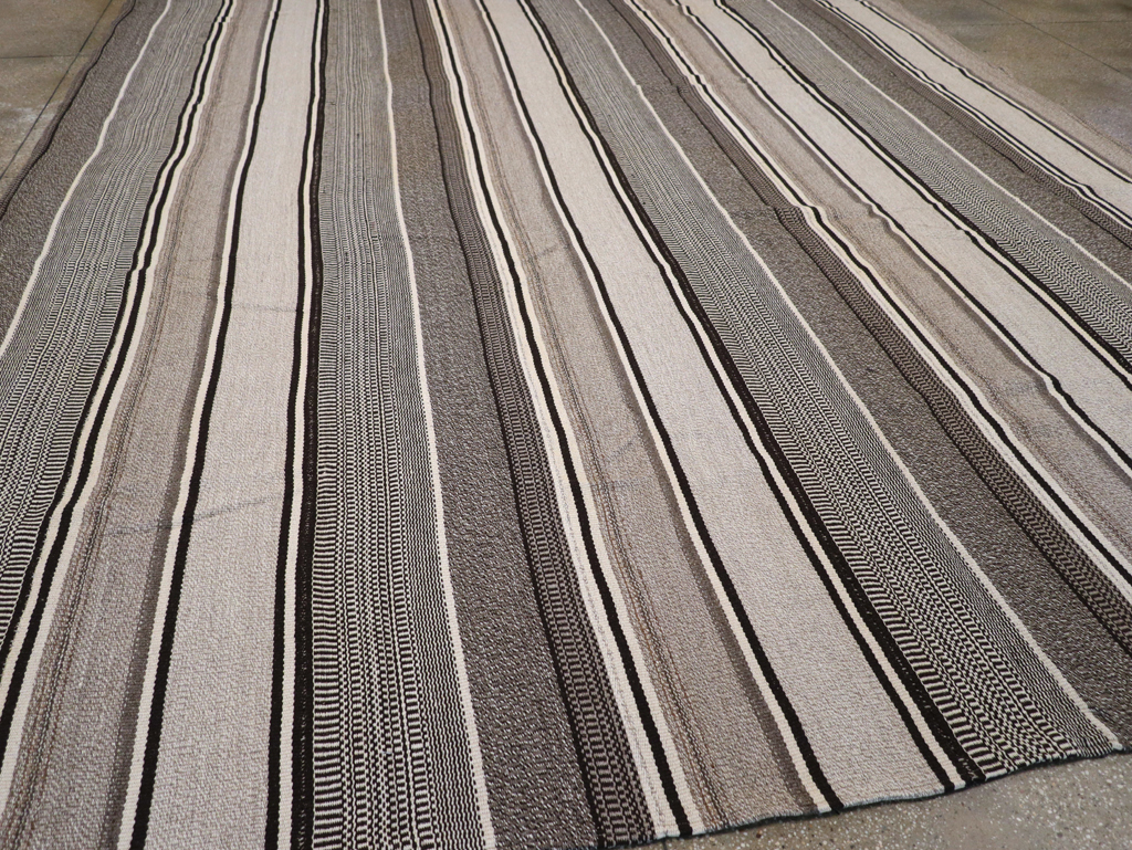 Modern Turkish Flatweave Large Room Size Carpet, No.31541 - Gsblank