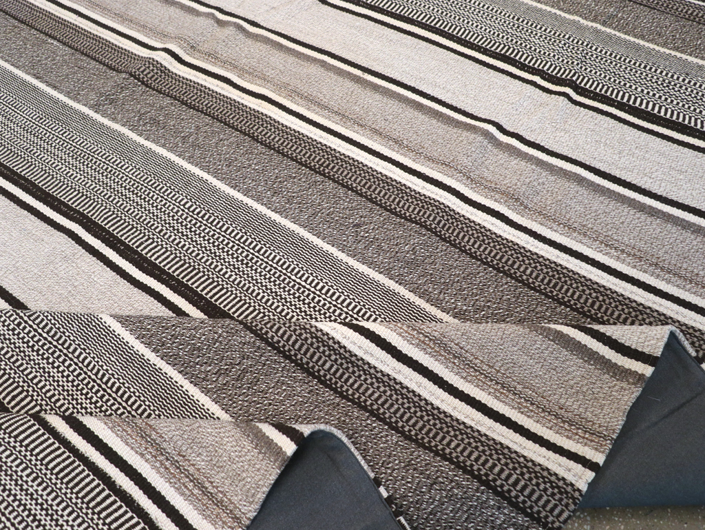 Modern Turkish Flatweave Large Room Size Carpet, No.31541 - Gsblank