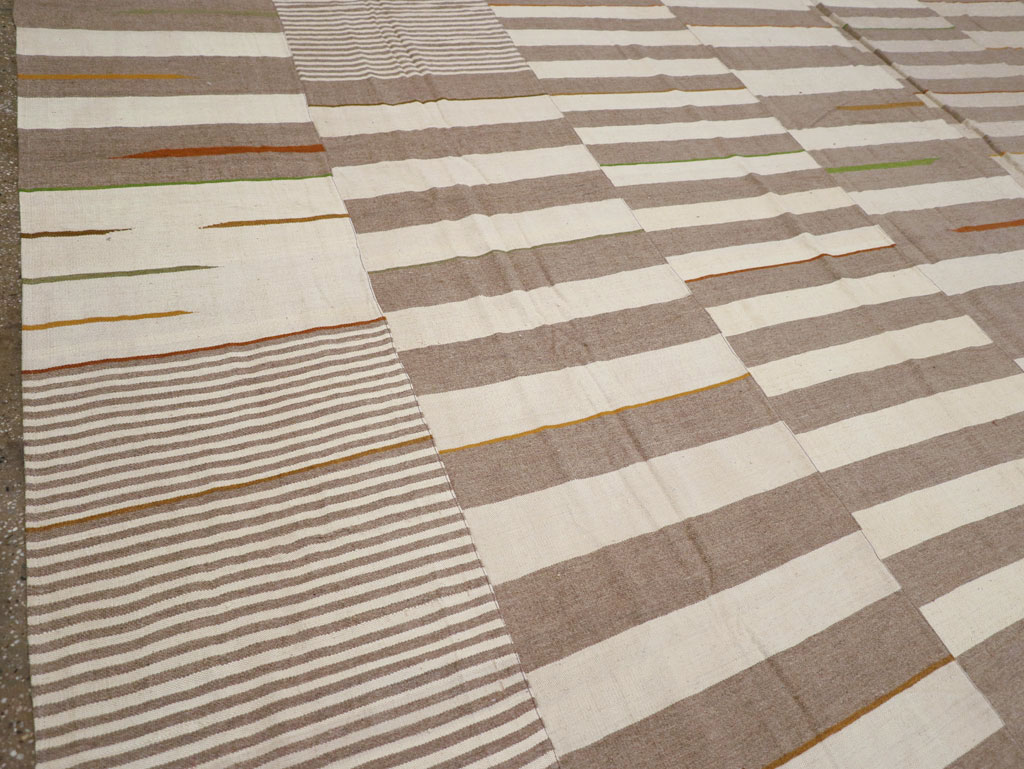 Modern Turkish Flatweave Kilim Oversize Carpet, No.31544 - Gsblank