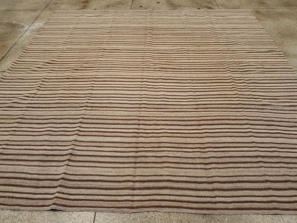 Vintage Turkish Flatweave Kilim Square Room Size Carpet, No.31549 - Gsblank