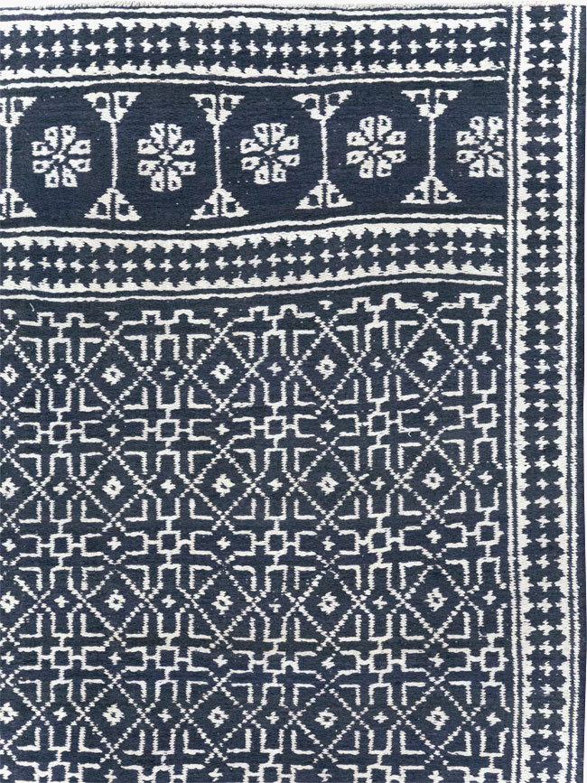 Vintage Persian Flatweave Kilim Room Size Carpet, No.31555 - Gsblank