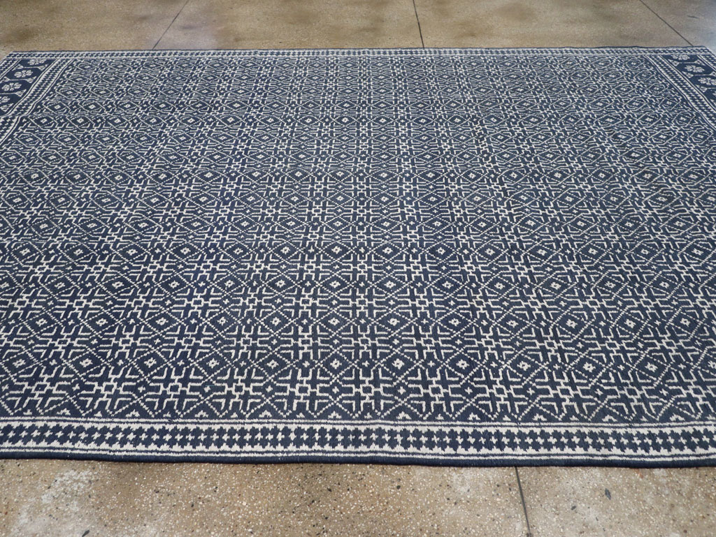 Vintage Persian Flatweave Kilim Room Size Carpet, No.31555 - Gsblank