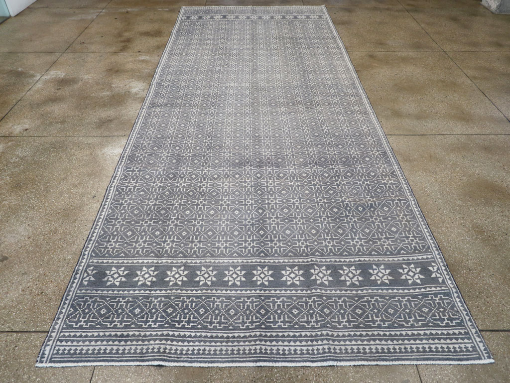 Vintage Persian Flatweave Gallery Carpet, No.31556 - Gsblank