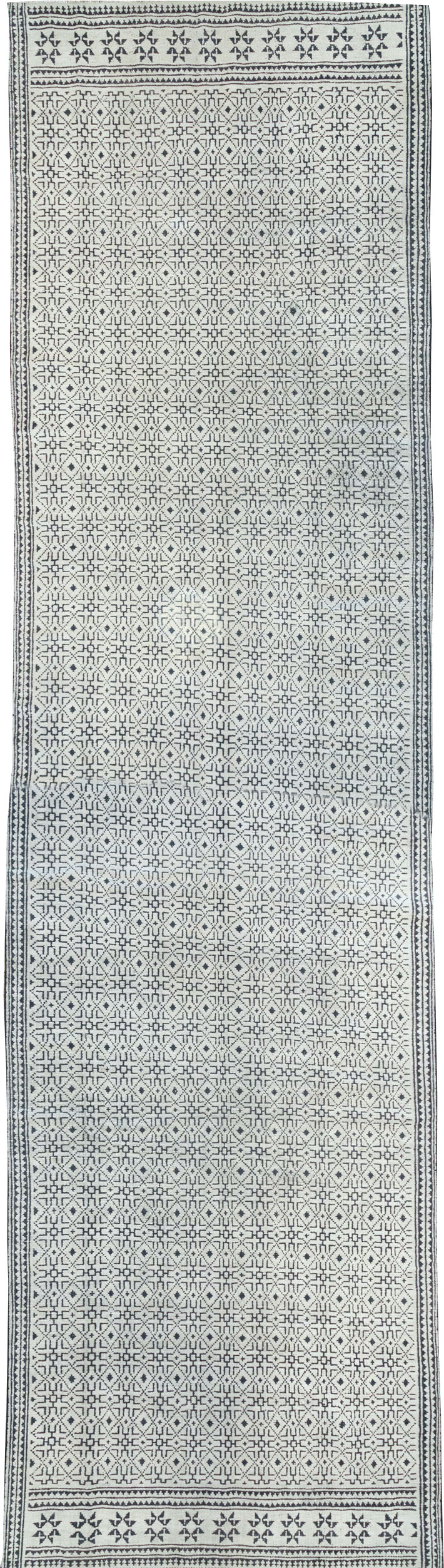 Vintage Persian Flatweave Long and Narrow Gallery Carpet, No.31557 - Gsblank