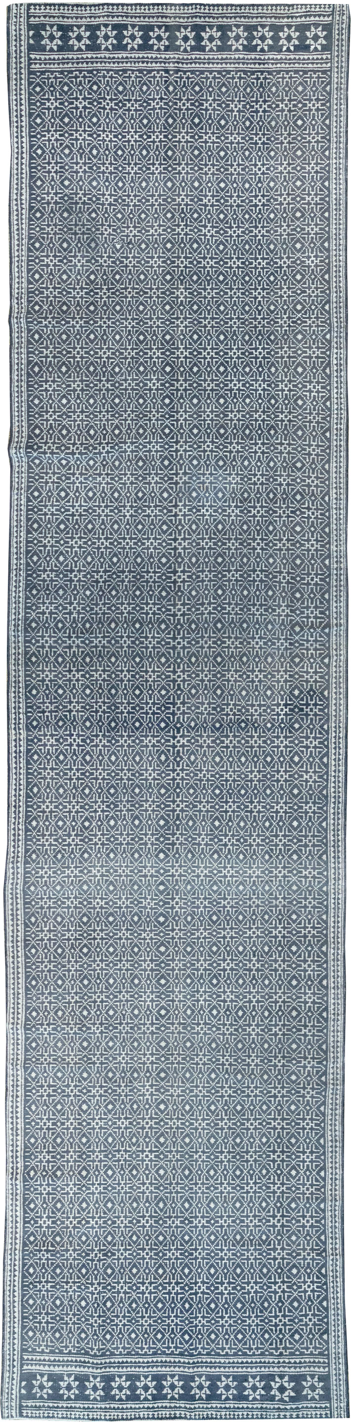 Vintage Persian Flatweave Long and Narrow Gallery Carpet, No.31557 - Gsblank