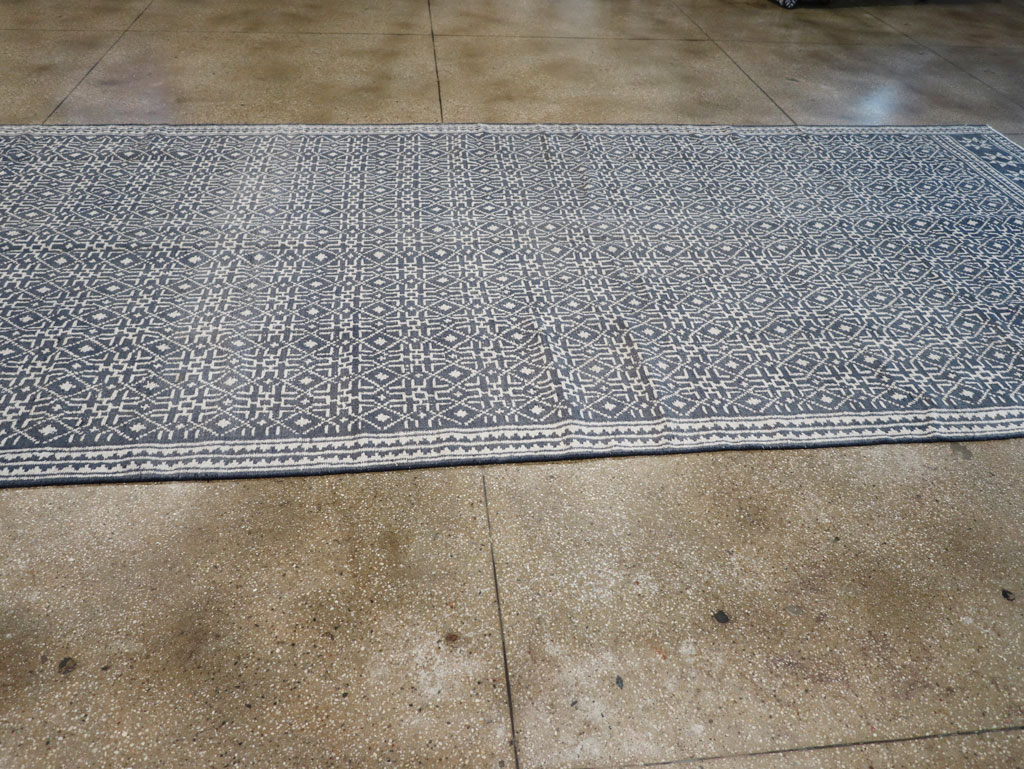 Vintage Persian Flatweave Long and Narrow Gallery Carpet, No.31557 - Gsblank