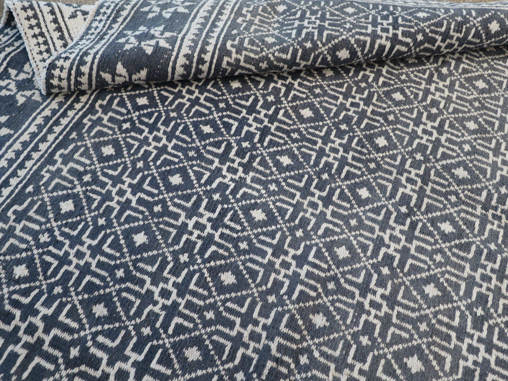 Vintage Persian Flatweave Long and Narrow Gallery Carpet, No.31557 - Gsblank