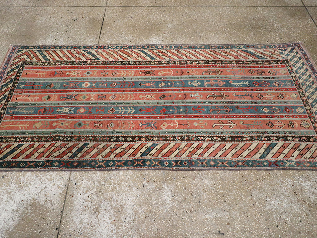 Antique Caucasian Karabagh Rug, No.31565 - Gsblank