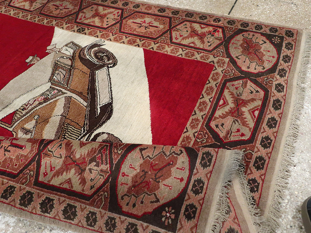 Vintage Persian Sivas Pictorial Accent Rug, No.31579 - Gsblank