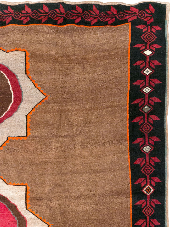 Vintage Turkish Anatolian Tribal Room Size Carpet, No.31584 - Gsblank