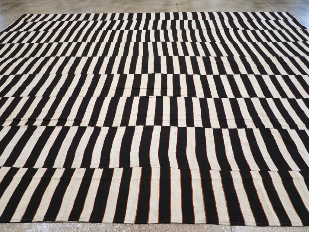 Modern Turkish Flatweave Kilim Large Room Size Carpet, No.31594 - Gsblank