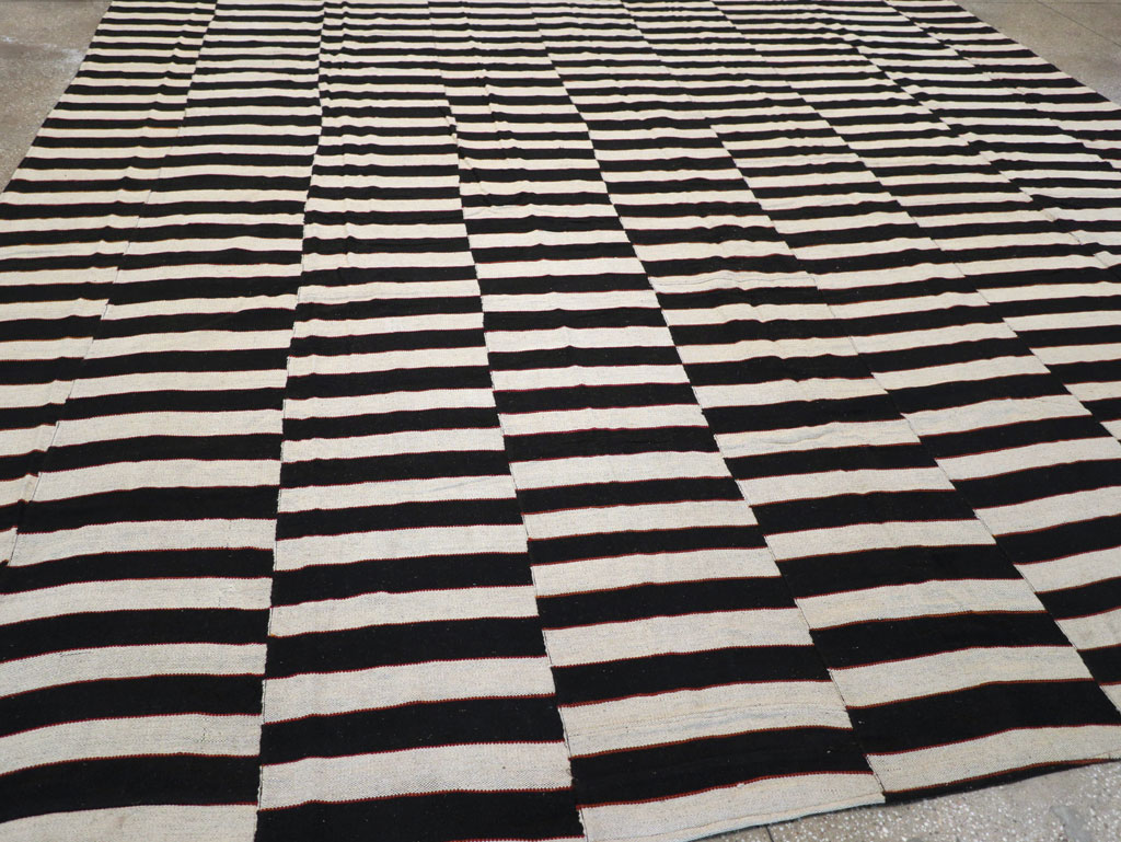 Modern Turkish Flatweave Kilim Large Room Size Carpet, No.31594 - Gsblank