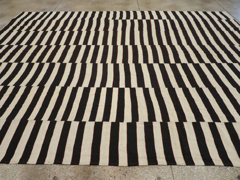 Modern Turkish Flatweave Kilim Room Size Carpet, No.31595 - Gsblank