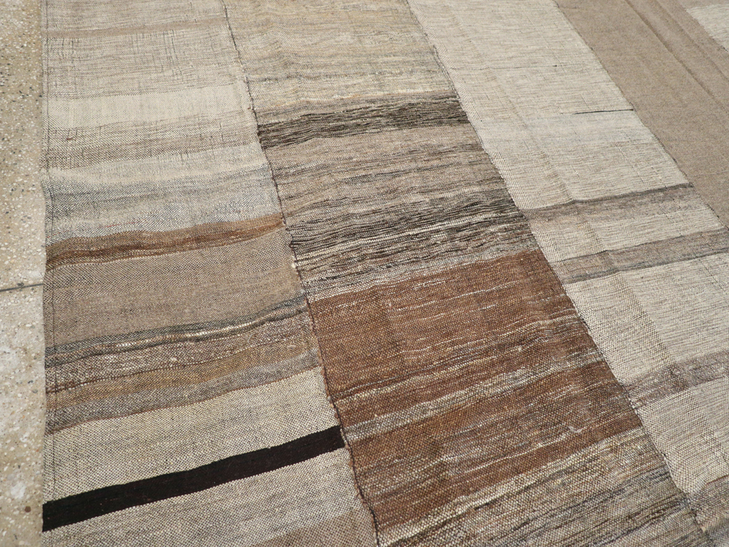 Modern Turkish Flatweave Kilim Square Room Size Carpet, No.31599 - Gsblank