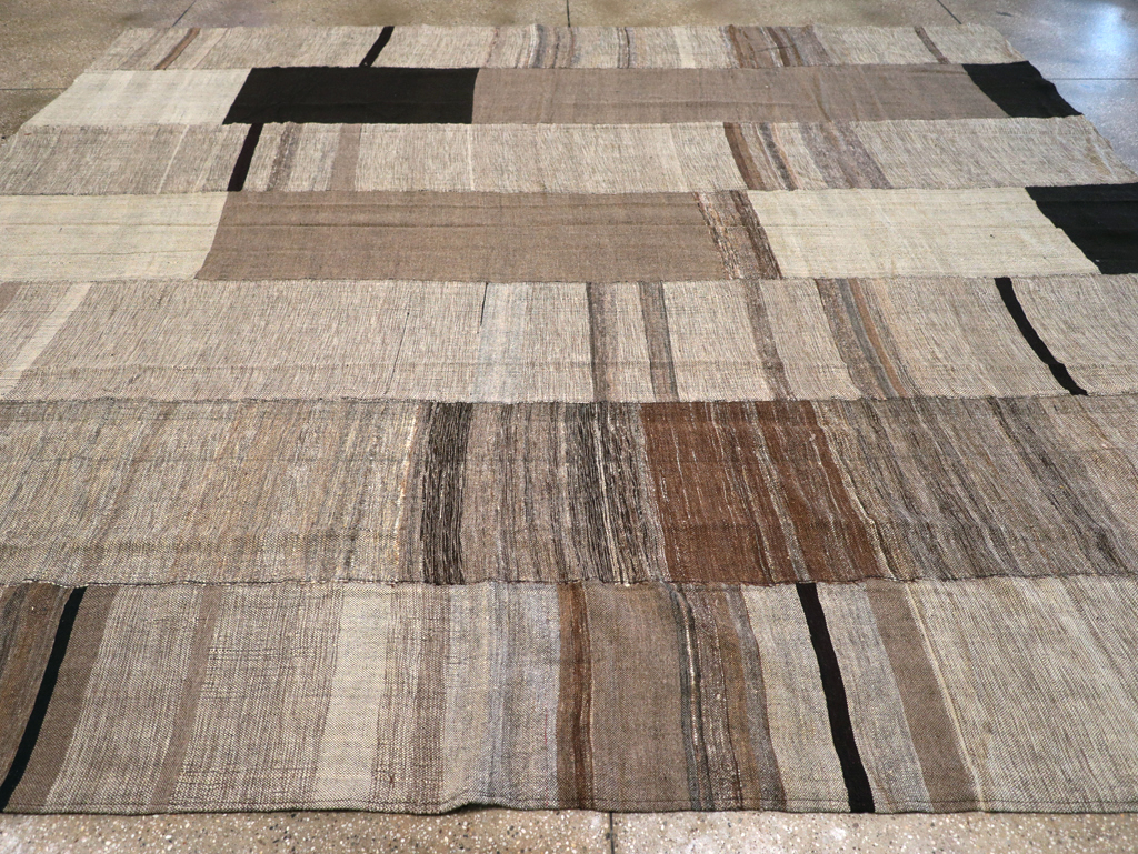 Modern Turkish Flatweave Kilim Square Room Size Carpet, No.31599 - Gsblank