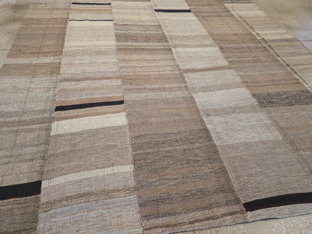 Modern Turkish Flatweave Room Size Carpet, No.31601 - Gsblank