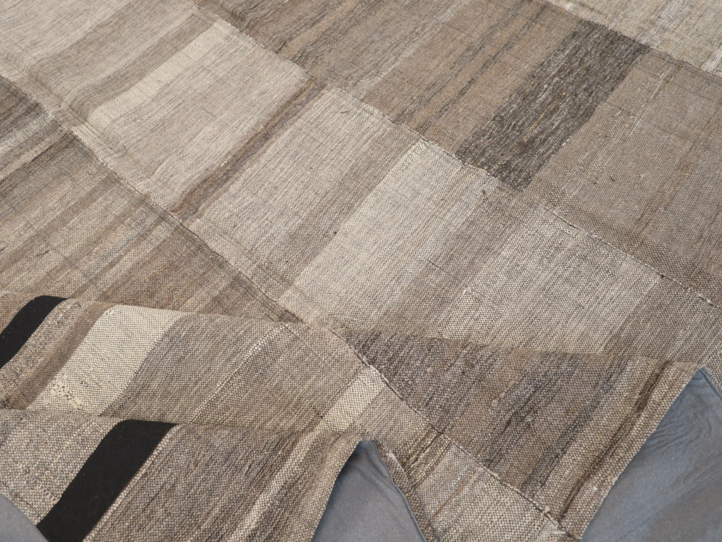 Modern Turkish Flatweave Room Size Carpet, No.31601 - Gsblank