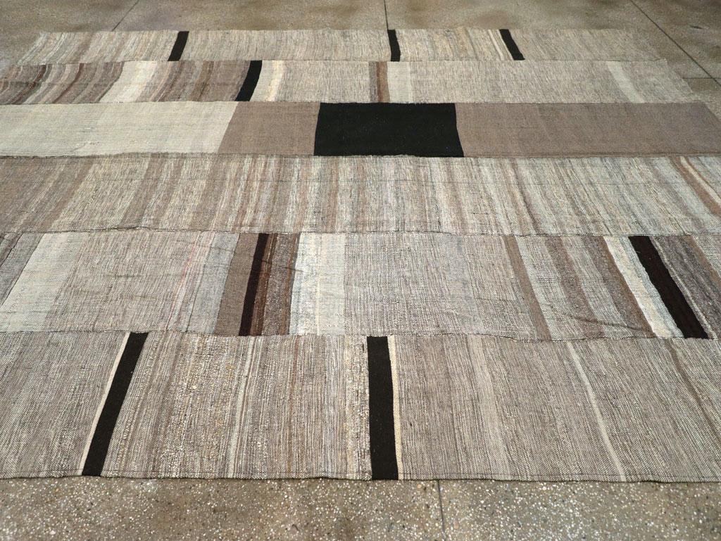 Modern Turkish Flatweave Room Size Carpet, No.31605 - Gsblank