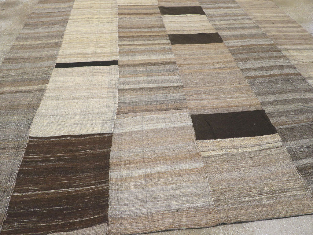 Modern Turkish Flatweave Room Size Carpet, No.31607 - Gsblank