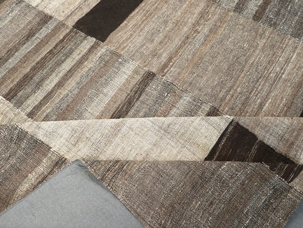 Modern Turkish Flatweave Room Size Carpet, No.31607 - Gsblank