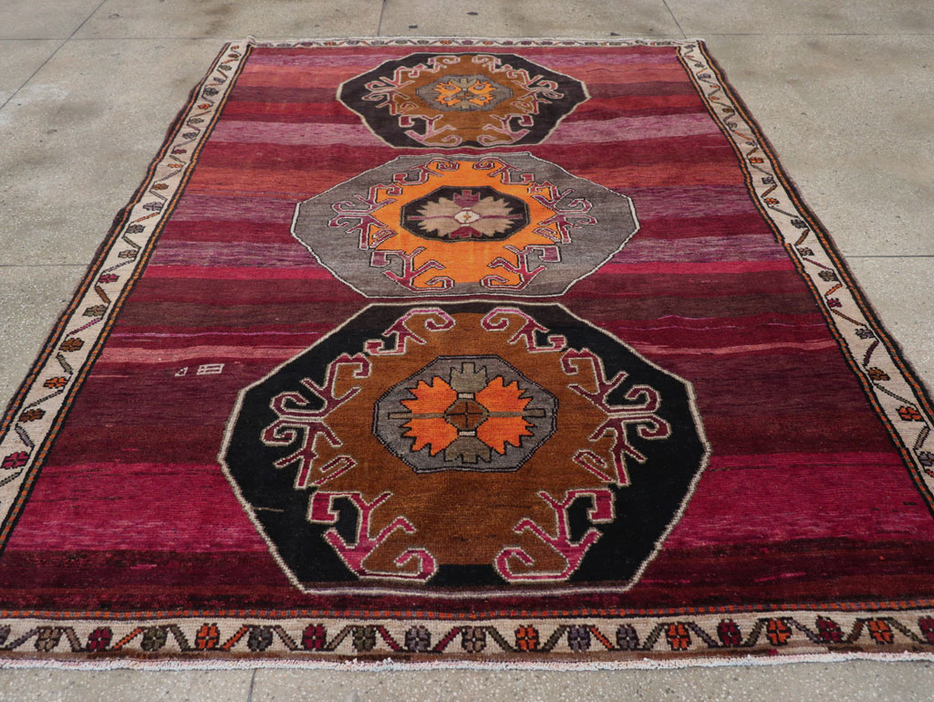 Vintage Turkish Anatolian Small Tribal Room Size Carpet, No.31629 - Gsblank