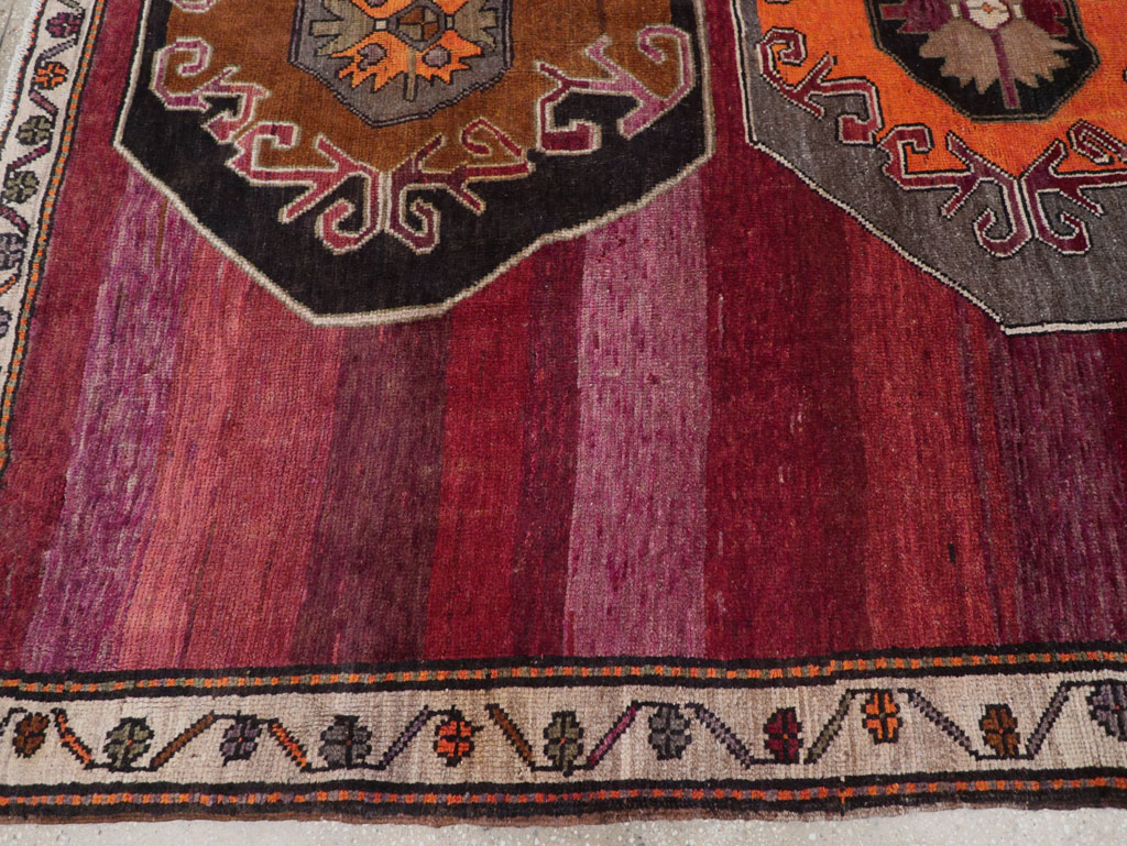 Vintage Turkish Anatolian Small Tribal Room Size Carpet, No.31629 - Gsblank