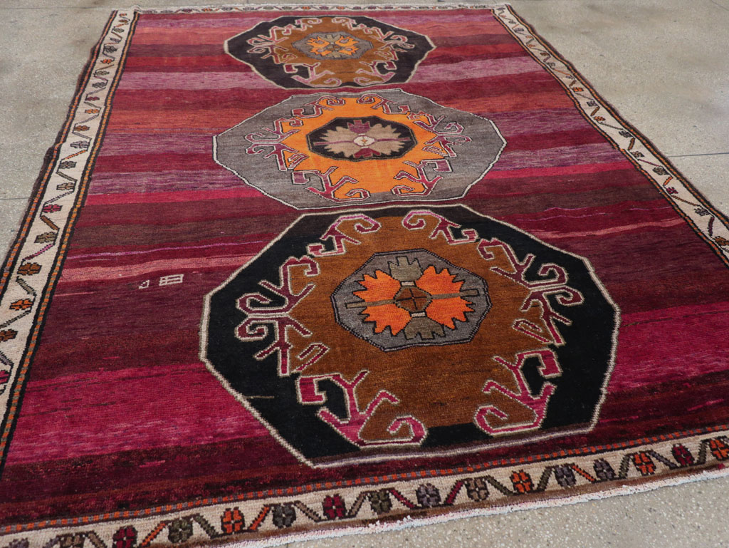 Vintage Turkish Anatolian Small Tribal Room Size Carpet, No.31629 - Gsblank