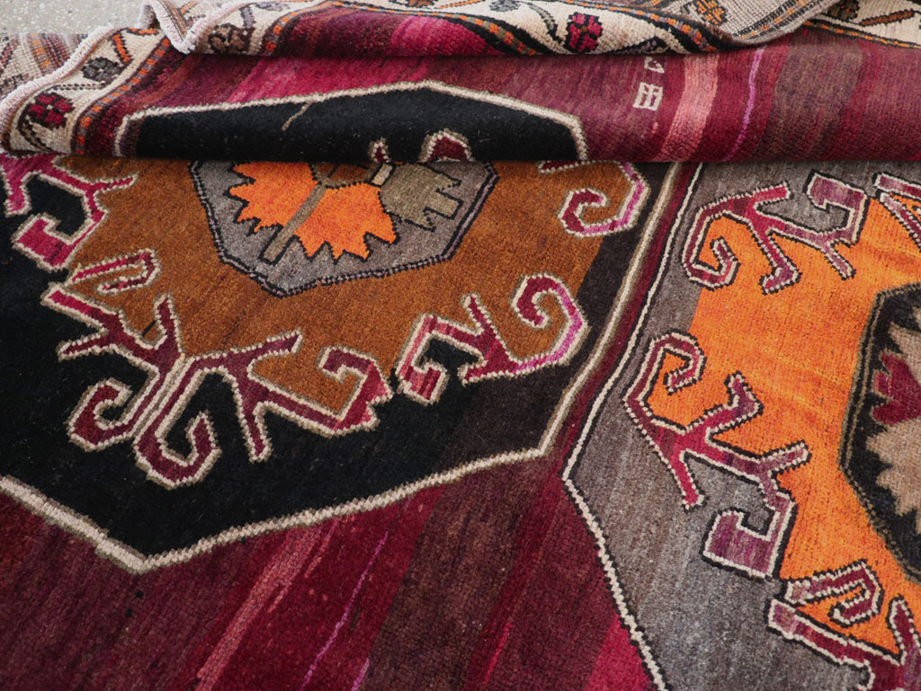 Vintage Turkish Anatolian Small Tribal Room Size Carpet, No.31629 - Gsblank