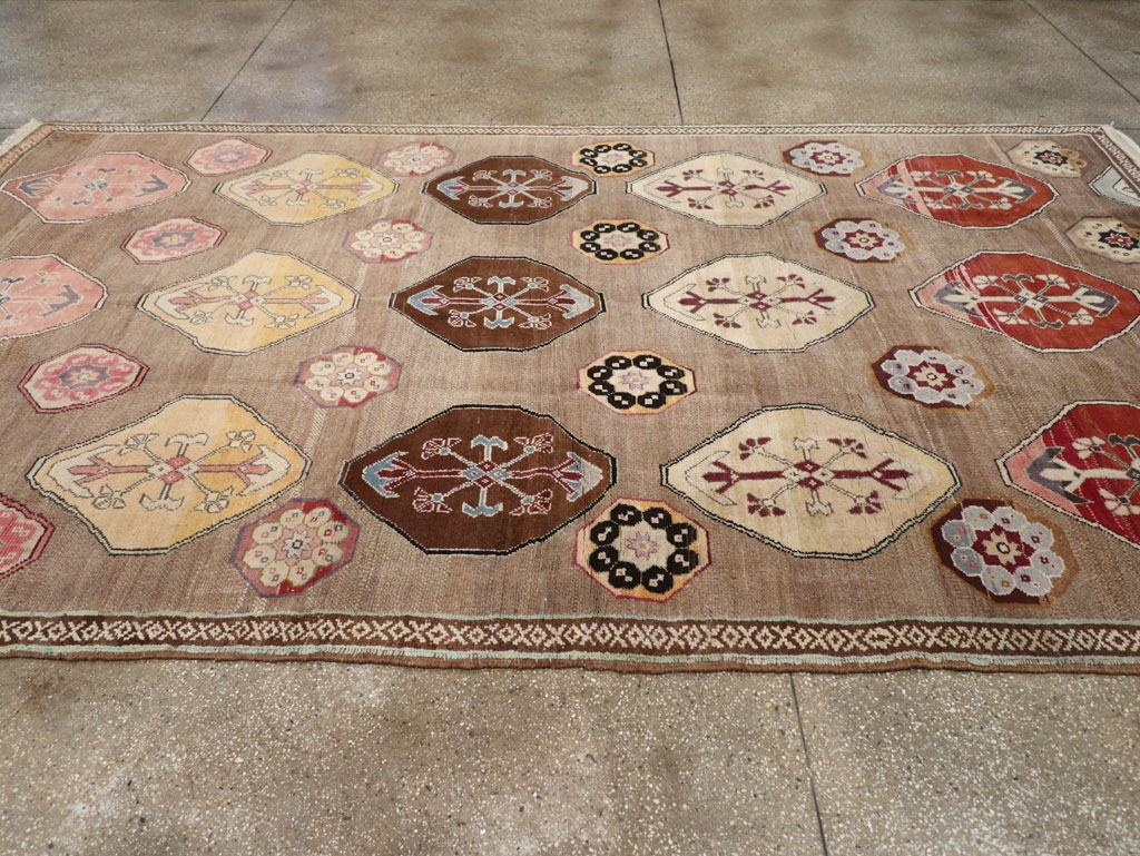 Vintage Turkish Anatolian Tribal Room Size Carpet, No.31649 - Gsblank