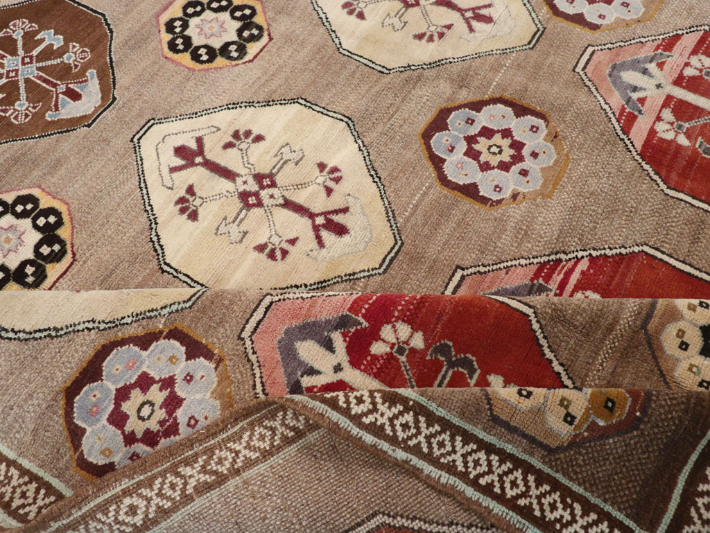 Vintage Turkish Anatolian Tribal Room Size Carpet, No.31649 - Gsblank