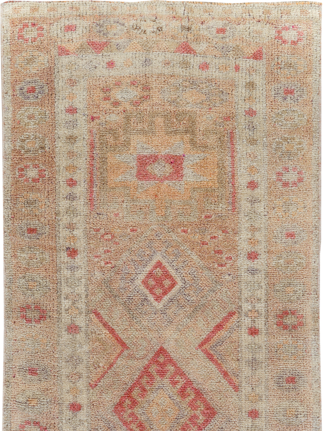 Vintage Turkish Anatolian Small Runner, No.31652 - Gsblank