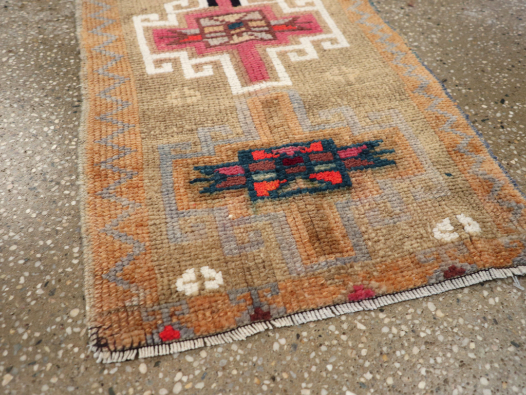 Vintage Turkish Anatolian Throw Rug, No.31663 - Gsblank