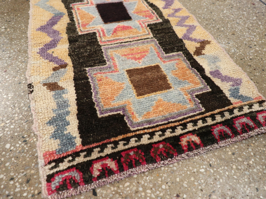 Vintage Turkish Anatolian Throw Rug, No.31664 - Gsblank