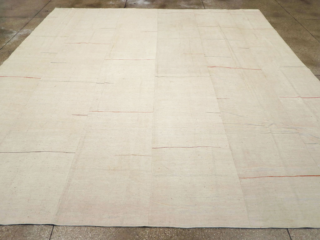 Modern Turkish Flatweave Square Room Size Carpet, No.31674 - Gsblank