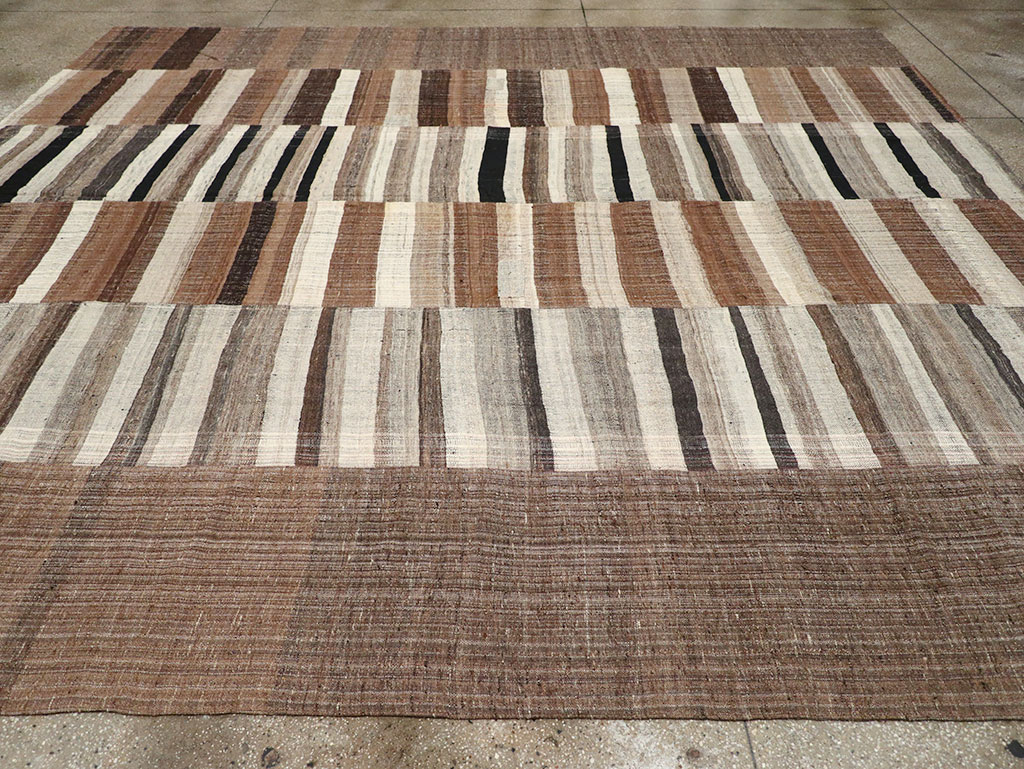 Modern Turkish Flatweave Kilim Square Room Size Carpet, No.31675 - Gsblank